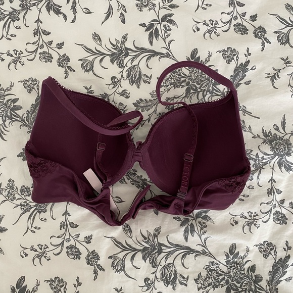 Victoria’s Secret Perfect Shape Push Up Bra - Picture 2 of 3